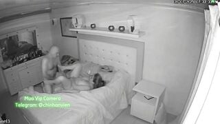Hack Camera Chồng YSL Vừa Địt Vừa Dùng Sextoy Chơi Cho Vợ Sướng
