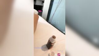 Em sinh viên ngoan hiền anh còn bắt em vừa bú cu vừa ăn kem trên chim anh 2