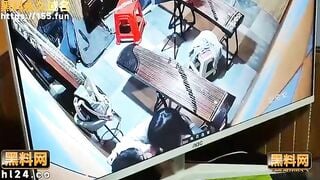 Nữ sinh viên mỹ thuật bị camera ghi lại cảnh có hành vi không đứng đắn vói giáo viên