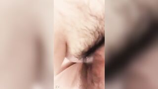 Địt vào cái lồn múp nhiều nước