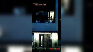 May mắn vãi đi làm về thì thấy nhà hàng xóm đang đóng phim con heo