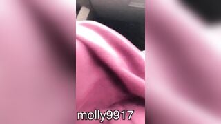 Móc lồn gái dâm trong ô tô trời mưa mát mẻ dâm đãng