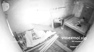 Chồng đưa vợ đi chữa hiến muộn