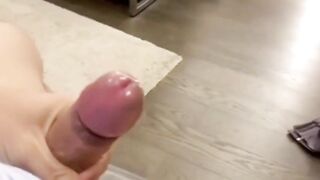 Cho em trai dập tới tấp vào cái lồn vk còn mình vừa ngồi quay video vừa sục cặc