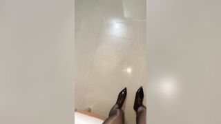 sinh viên năm nhất quay clip thủ dâm chào hàng các bố nuôi - phần 1