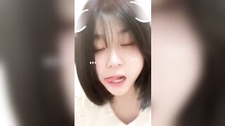 bé loli mặt non nớt khoe cái bím hồng còn trinh