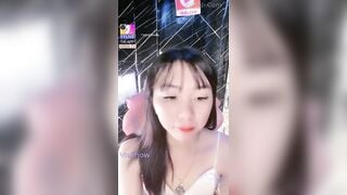 QQLive MunK4 xinh tươi dâm dục banh háng dùng sextoy tự sướng