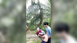 Chị chị gái hàng xóm trong vườn dừa mông to lồn múp bắn tinh đầy lồn dâm đãng