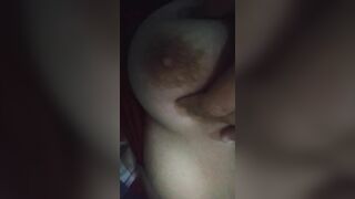 E gái show vú p3