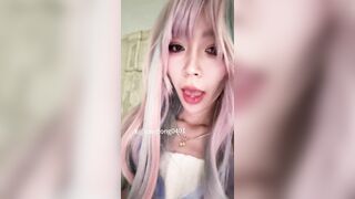Gái dâm thủ dâm bằng vòi bạch tuộc giả lồn ngon dâm đãng kích thích