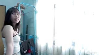Đi làm để con gái ở nhà với con riêng ck,hai đứa nó địt nhau luôn trong phòng ngủ