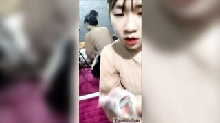 em sinh viên mặt ngây thơ thủ dâm đái cả ra trướ cam