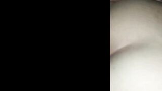 CHỊCH EM GÁI ĐEO KÍNH VÚ TO CÓ CÁI LỒN DÂM ĐÃNG