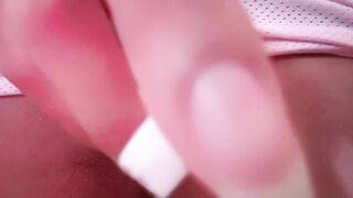 Đang nứng lấy bàn chảy đánh răng ra tự thủ dâm