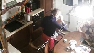 Con trai đc mẹ kế bú cặc 2