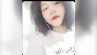 Gái dâm mới lớn thèm được địt