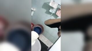 Cô em 2k10 khoe cặp vú bự thâm