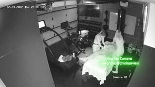 Hack Camera Đại Gia Thuê 2 em về chịch