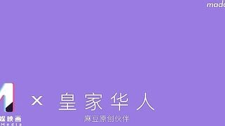 Sếp nữ bị cấp dưới ép đụ vì vô tình nghe lén phát hiện bí mật động trời của mình