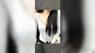 Jonlie thủ dâm