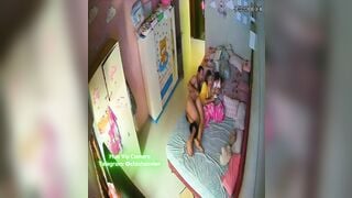 Hack Camera 2 Vợ Chồng Địt Lén Con Nhỏ Cực Kích Thích