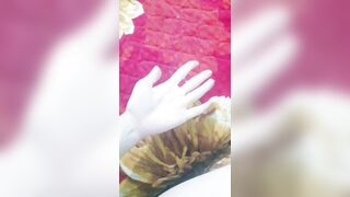 Ai thích xem tớ xuất tinh lên tay không :>