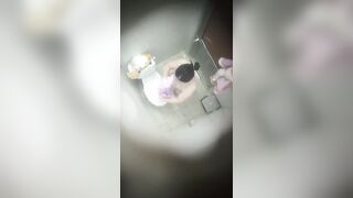 Quay lén em hàng xóm tắm 4