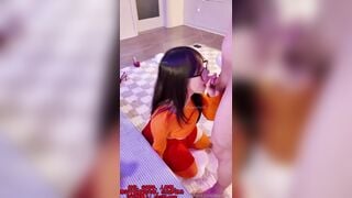 Gái xinh đeo kính mặt dâm bú mút con cặc dâm đãng bắn tinh đầy mặt