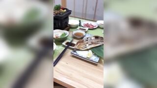 Đi ăn với e thư kí xinh đẹp mà ăn xong rồi nên giờ đến lượt xơi lồn của em