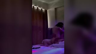 Đập đá xã đổ 72