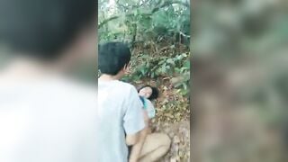 2k9Nhờ thằng cốt quay giúp chịch con ghẹ trong bụi