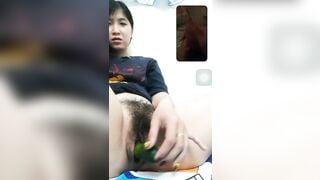 call cùng em sinh viên em lấy dưa chuột ra thủ dâm online cùng anh luôn