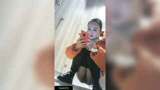 Chinese mall toilet 3