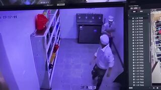 KCN ĐỒNG NAI: Clip hot em gái bị đồng nghiệp sàm sỡ ở Cty nơi làm việc