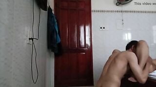 Vừa ngủ dậy đã phải bú lồn cho sướng