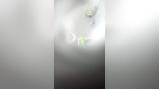 Em hàng xóm  mình dây tắm dáng đẹp