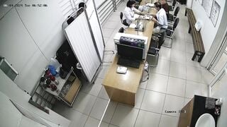 Kiên nhẫn và tinh mắt dò cam thì lâu lâu cũng gặp vài cảnh xịt máu mũi
