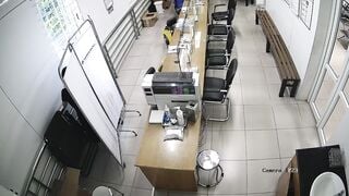 Hack cam những em gái y tá thay đồ trong bệnh viện chuẩn bị vào ca