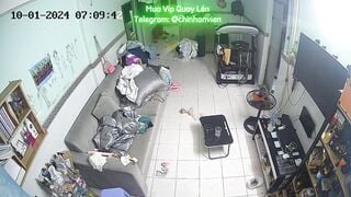 Hack Camera Mẹ Con Nude  Ở Phòng Khách
