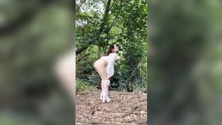 Chơi Public cùng em cùng em gái dâm đãng