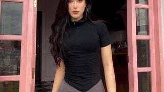 Hot girl lục đục với bạn trai và cái kết lộ clip
