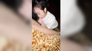Thanh niên cặt dài vén quần xì chịch em teen lên đỉnh