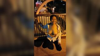 con ghệ dâm đãng lên cầu vạch vú cởi chuồng p2