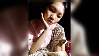 em Na 2k6 show lồn còn zin