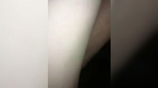 Tranh thủ con bạn ngủ, Lút cán Khám phá cơ thể xuất tinh vào lồn quay video