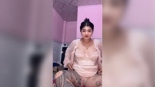 Minh Thư 2k6 bên campuchia live