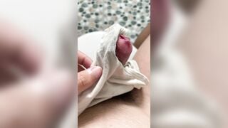 Sục bằng quần lót của chị