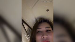 Cô gái lén thủ dâm trên xe khách chém mém bị phát hiện