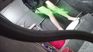 Quay Lén Gái Xinh Đi Tè Bướm Múp