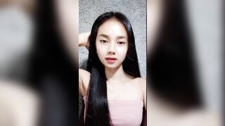 Em gai khoe vu